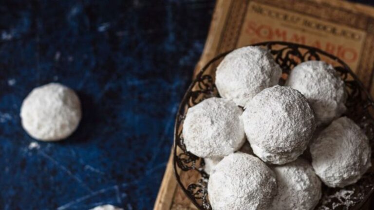 Polpette dolci di colomba al forno