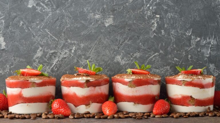 Fragole in festa i dolci che profumano di primavera