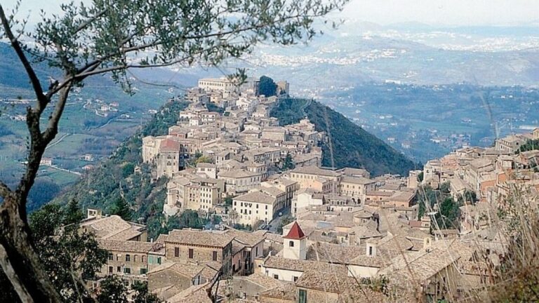 Giubileo 2025 ad Arpino dove la parola diventa pietra